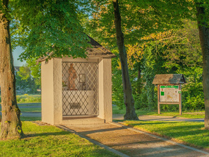 Heiligenhäuschen am Wanderparkplatz in Kirchwelver